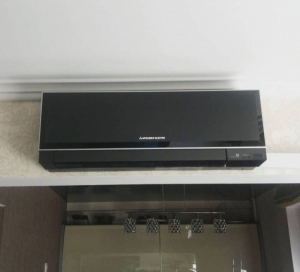 Установка кондиционера Mitsubishi Electric MSZ-EF35VEB/MUZ-EF35VE Black Установка кондиционера Mitsubishi Electric MSZ-EF35VEB/MUZ-EF35VE Black